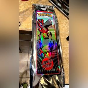 Santa Cruz Pokémon blind bag